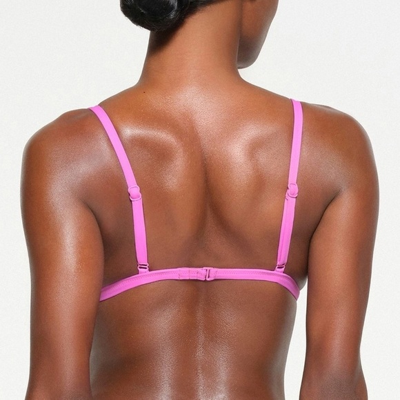 SKIMS Recycled Swim Adjustable Triangle Top | Size: Large - Picture 7 of 7